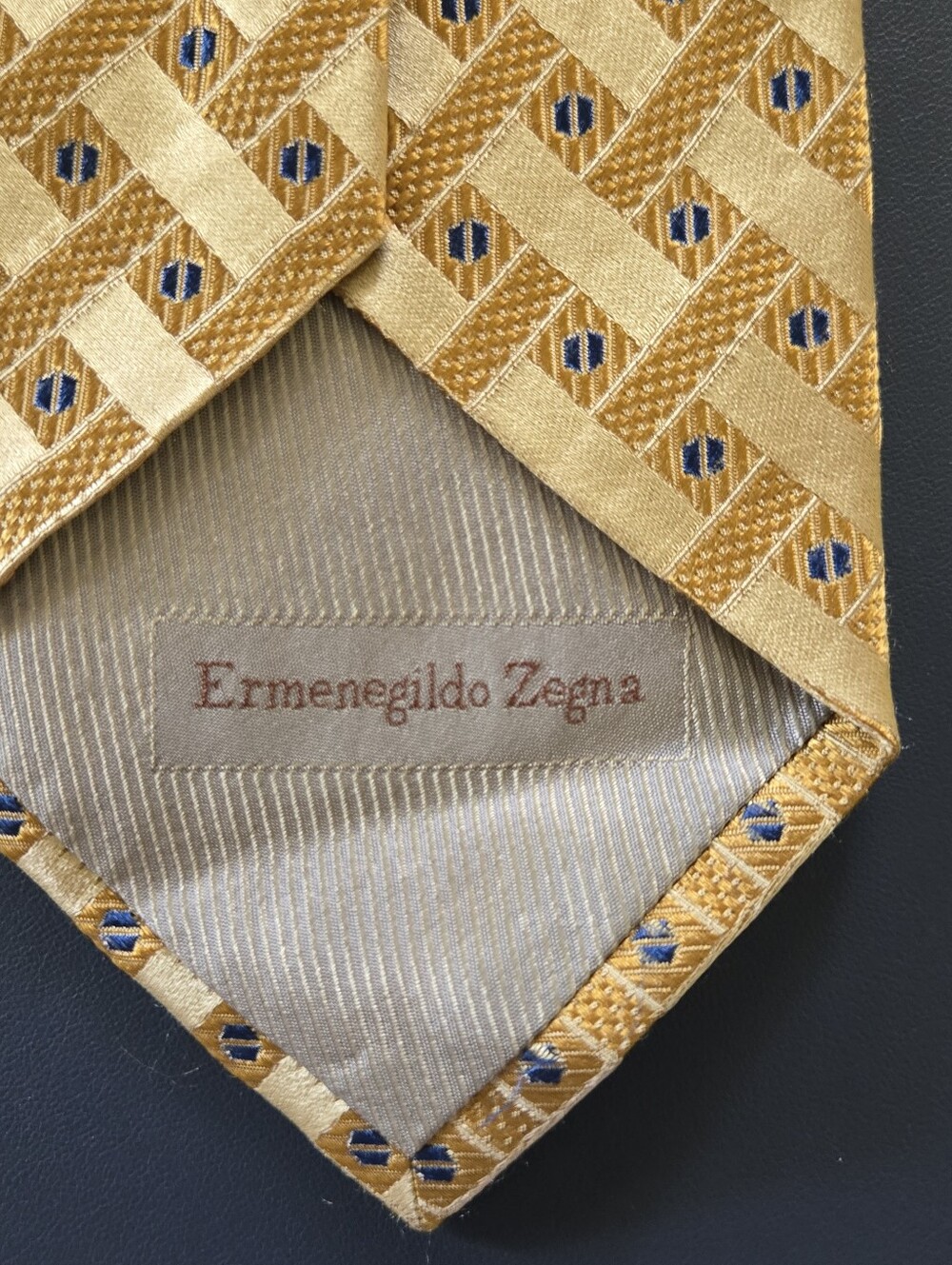 Ermenegildo Zegna Antique Gold Sheen Navy Geometric Print Silk Tie Made In Italy - Picture 9 of 11
